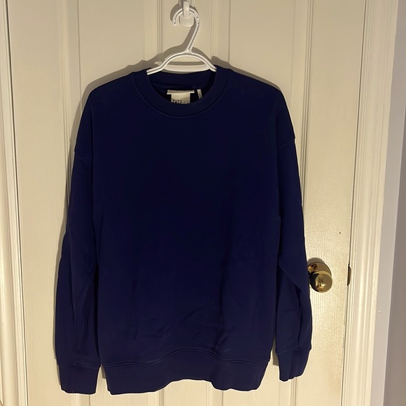 H&M Blank Staples Blue Crewneck Sweater - Picture 1 of 2